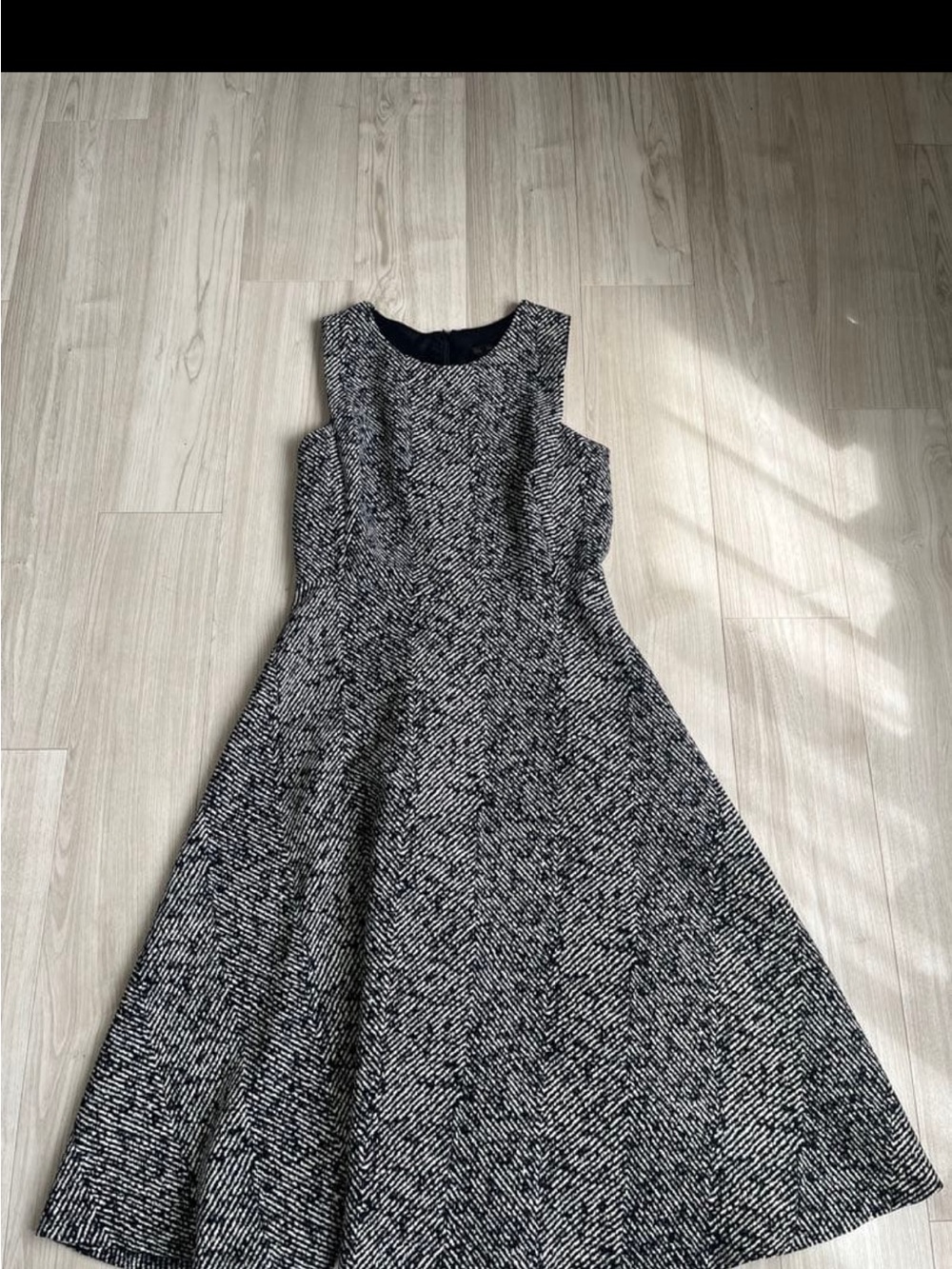 Zara Black and White Sleeveless Patterned Midi Dress